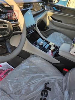 جیپ گراند شیرۆکی